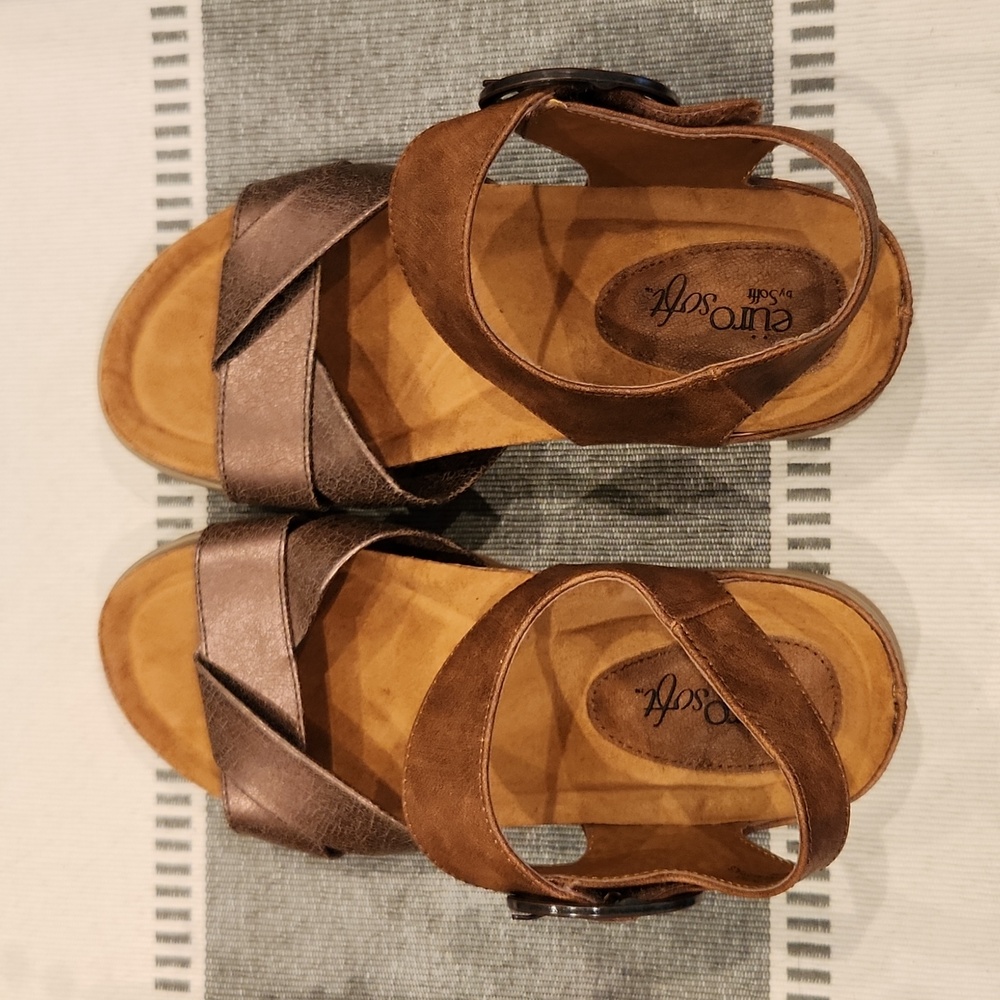Sofft Eurosofft Galiana Bronze faux Leather comfort sandals. Size 6.5